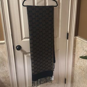 NWT MK scarf